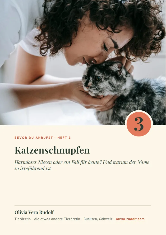 Titelseite Heft 3: Frau hält Katze im Arm, Gesicht an Gesicht